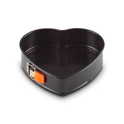 Le Creuset - Tortownica w Kształcie Serca 25 cm