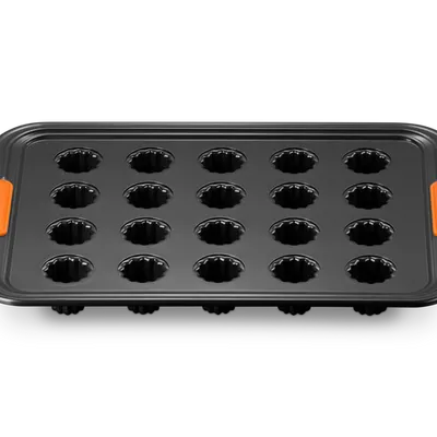Le Creuset - Forma na 20 mini Cannelé