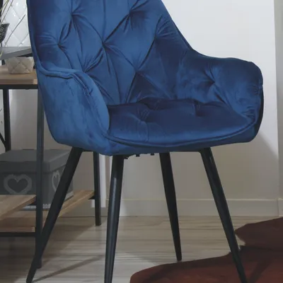 Krzesło fotelowe z podłokietnikami AURORA | granatowy welur, styl loft