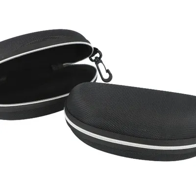 Etui twarde na okulary Speed Polarized czarne z srebrnym zamkiem