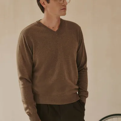 Brązowy sweter męski V-neck bawełna