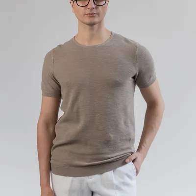 Swetrowy t-shirt z lnu i bawełny w kolorze beżowym