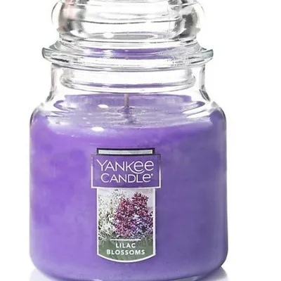 Yankee candle small jar lilac blossoms 104g
