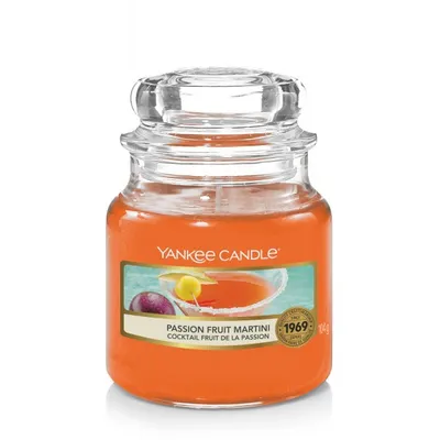 Yankee candle small jar passion fruit martini 104g