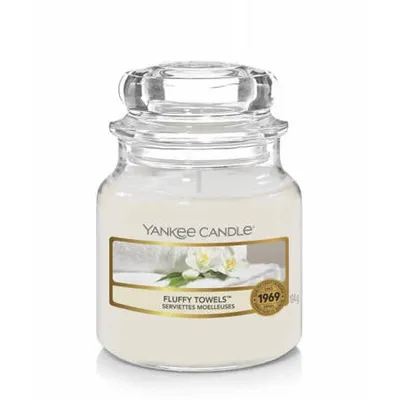 Yankee candle small jar fluffy towels 104g